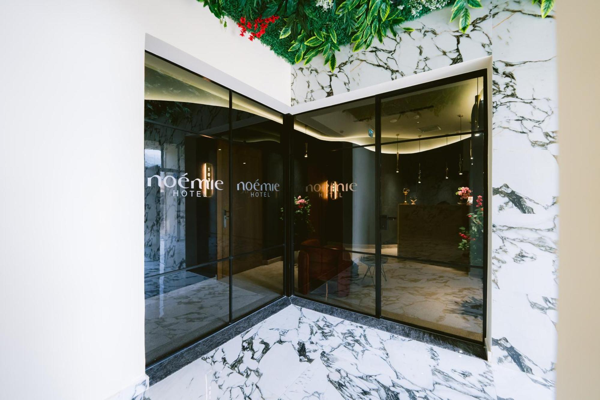 Noemie Hotel Himare Exterior photo