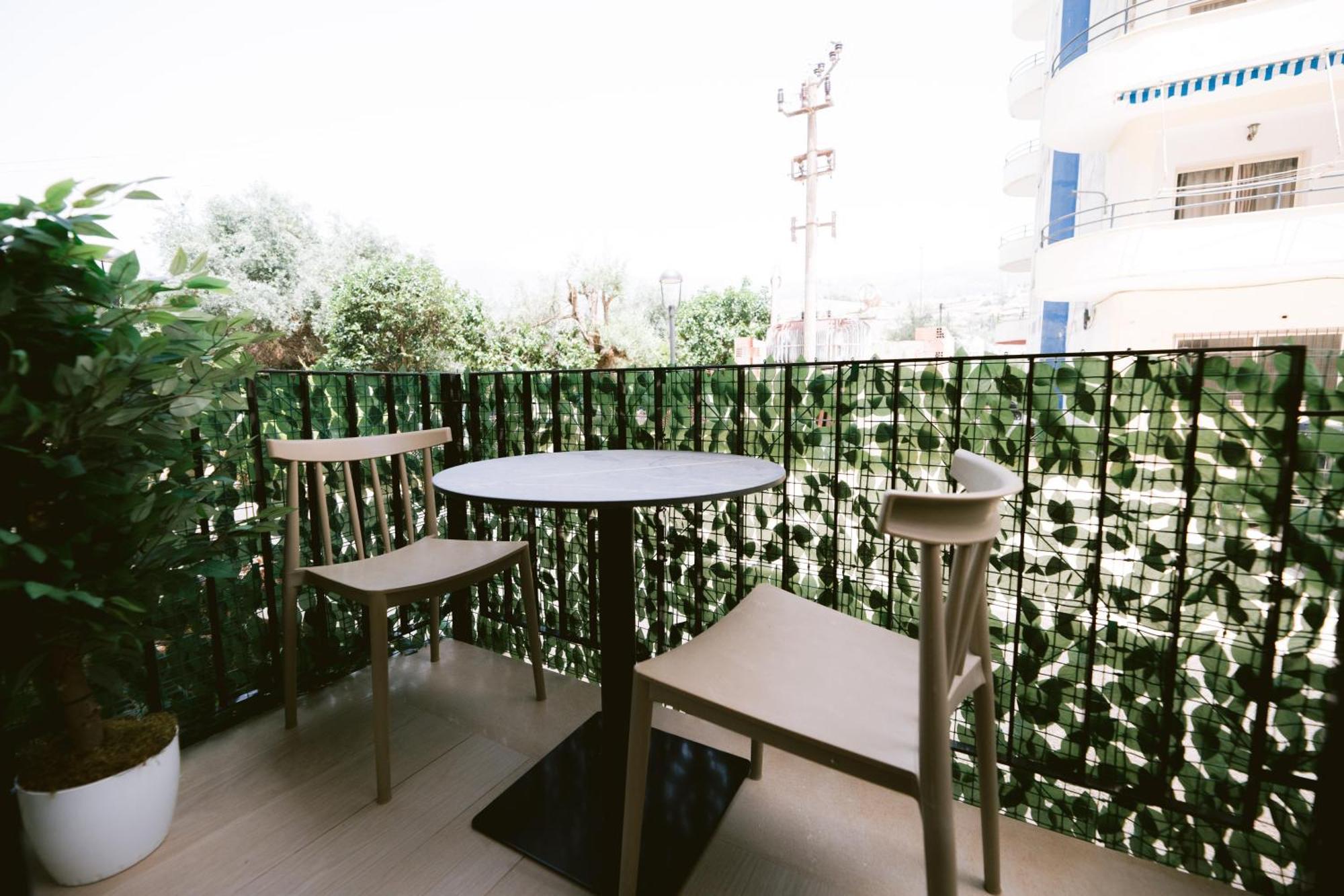 Noemie Hotel Himare Exterior photo